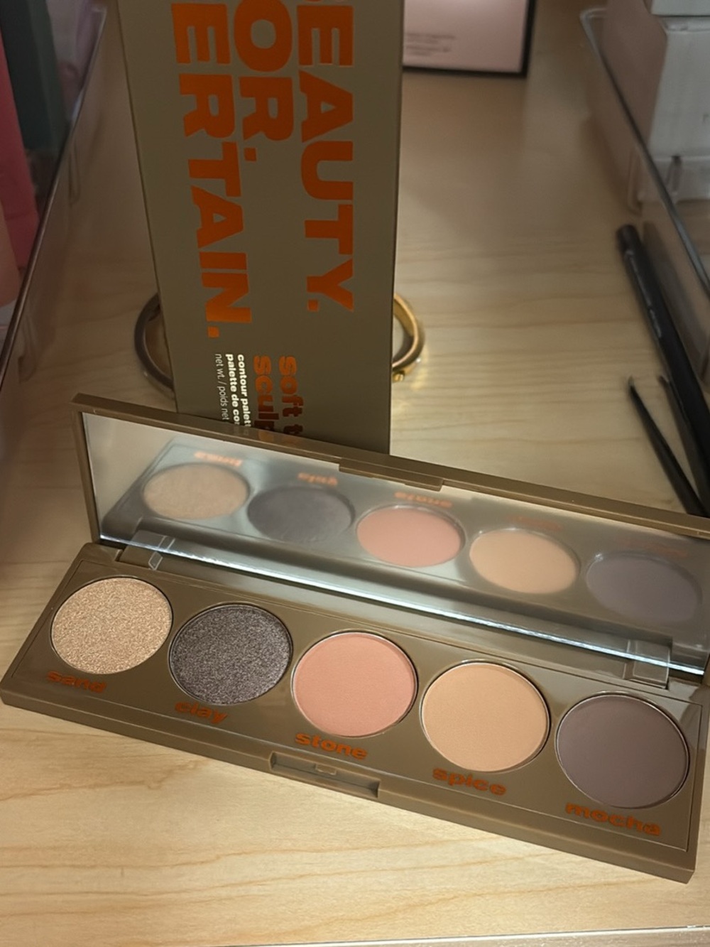 Soft Neutral Eyeshadow Palette — Warm Taupe & Peach Tones